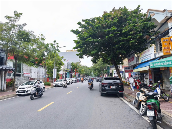 BÁN CĂN NHÀ PHỐ MẶT TIỀN ĐƯỜNG TRƯƠNG CÔNG ĐỊNH, THUẬN TIỆN KINH DOANH.
