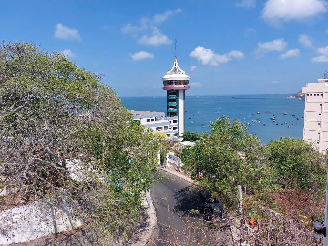 KHU ĐẤT VỊ TRÍ NGAY BÃI TRƯỚC, VIEW ĐẸP.